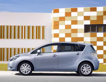Toyota Verso [Worldwide] '2009–12