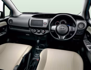 Panel frontal Toyota Vitz '2014–01.2017