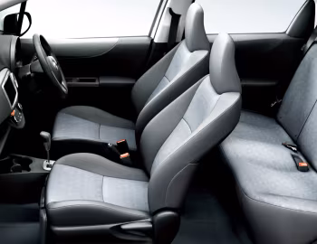 Interior Toyota Vitz (NCP131) '12.2010–14