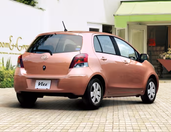 Toyota Vitz 1.0F '08.2007–08.2008