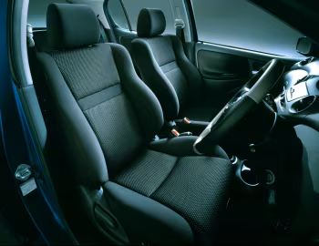 Interior Toyota Vitz RS 5-door '10.2000–11.2002