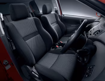 Interior Toyota Vitz RS "V Package" '12.2002–07.2003