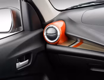 Интерьер Toyota Vitz "X-Cite" [South Africa] '2023–н.в.