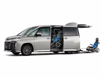 Toyota Voxy S-G Welcab [Japan] '01.2022–pr.