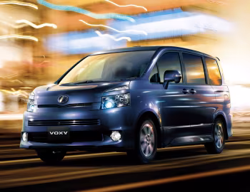 Toyota Voxy ZS '06.2007–04.2010