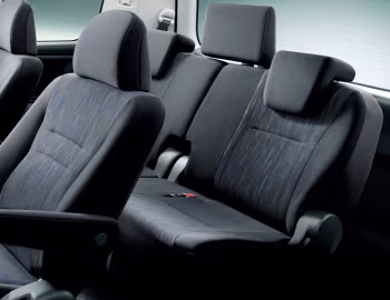 Interior Toyota Voxy ZS '04.2010–01.2014