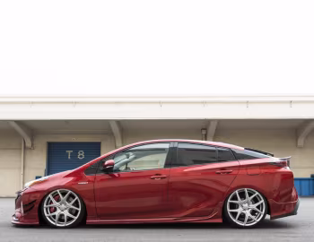 WALD Toyota Prius Sports Line '2016–18