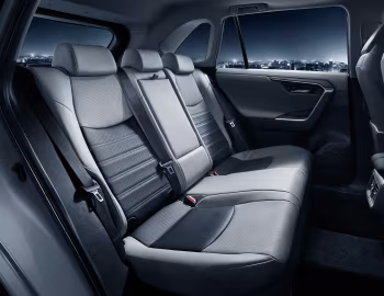 Интерьер Toyota Wildlander '2020–25