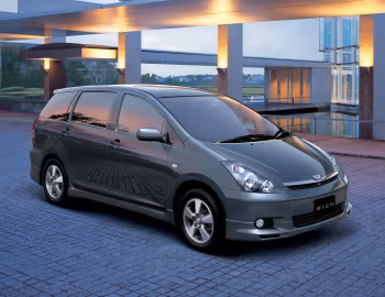 Toyota Wish X "S Package" (ZNE10G) '01.2003–08.2005