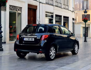 Toyota Yaris 5-door [Worldwide] '2014–17