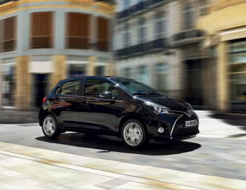 Toyota Yaris 5-door [Worldwide] '2014–17