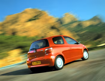 Toyota Yaris 3-door [Worldwide] (XP10) '1999–2003