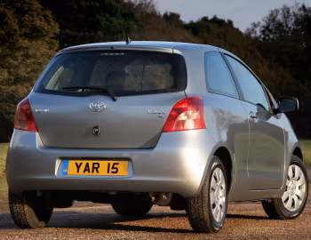 Toyota Yaris T₃ 3-door [UK-spec] (XP90) '01.2006–11.2008