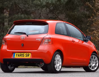 Toyota Yaris SR 3-door [UK-spec] (XP90) '2007–08
