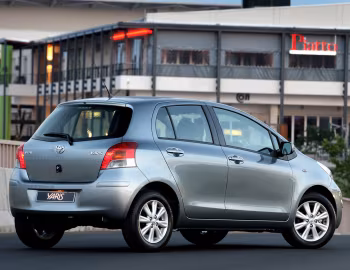 Toyota Yaris 5-door [South Africa] '2009–11