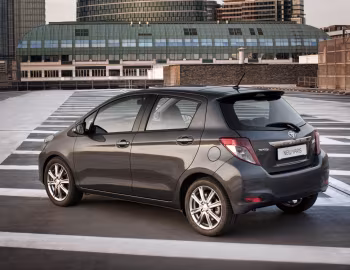 Toyota Yaris 5-door [Worldwide] (XP130) '2011–14