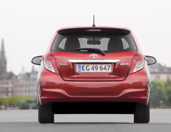 Toyota Yaris 5-door [Worldwide] (XP130) '2011–14