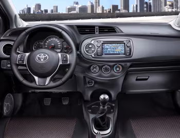 Panel frontal Toyota Yaris 5-door [Worldwide] (XP130) '2011–14
