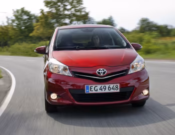 Toyota Yaris 5-door [Worldwide] (XP130) '2011–14