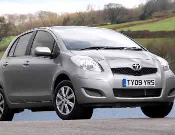 Toyota Yaris 5-door [UK-spec] '2009–11