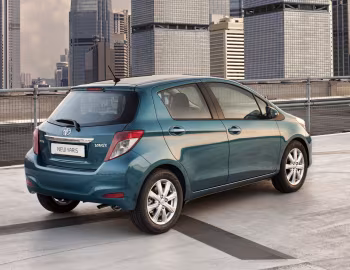 Toyota Yaris 5-door [Worldwide] (XP130) '2011–14