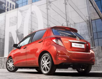Toyota Yaris 5-door [Worldwide] (XP130) '2011–14
