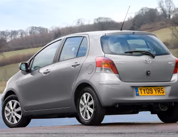 Toyota Yaris 5-door [UK-spec] '2009–11