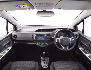 Panel frontal Toyota Yaris Ascent [Australia] '2014–17