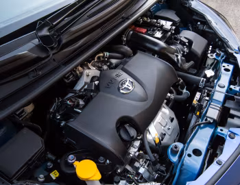 Bajo el capó Toyota Yaris Bi-Tone [UK-spec] '2017–20
