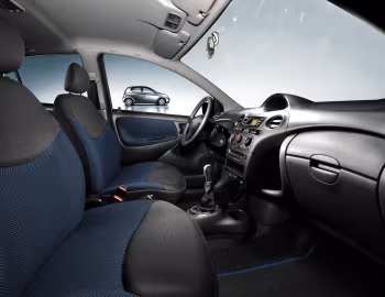 Interior Toyota Yaris "Bleue" [France] (XP10) '09.2004–05