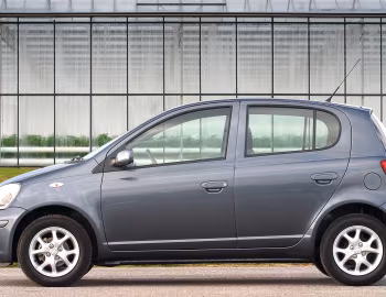 Toyota Yaris "Blue" [UK-spec] (XP10) '04–12.2004