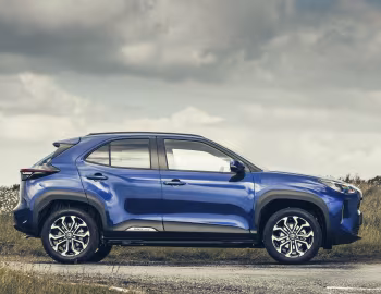 Toyota Yaris Cross HEV [UK-spec] '2024–pr.