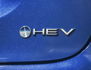 Toyota Yaris Cross HEV [UK-spec] '2024–pr.
