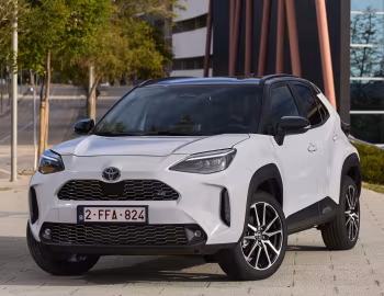 Toyota Yaris Cross HEV GR Sport [EU-spec] '2023–26