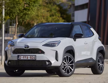 Toyota Yaris Cross HEV GR Sport [EU-spec] '2023–26