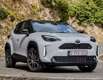 Toyota Yaris Cross HEV GR Sport [EU-spec] '2023–26