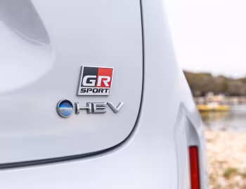 Toyota Yaris Cross HEV GR Sport [EU-spec] '2023–26