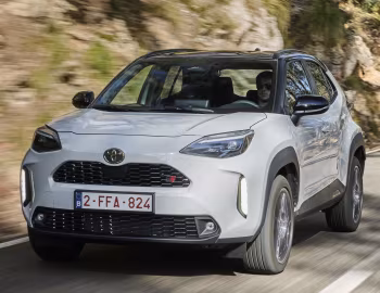 Toyota Yaris Cross HEV GR Sport [EU-spec] '2023–26