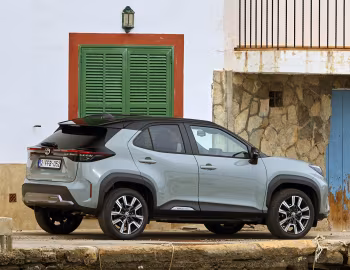 Toyota Yaris Cross HEV "Premiere Edition" [EU-spec] '2023–pr.