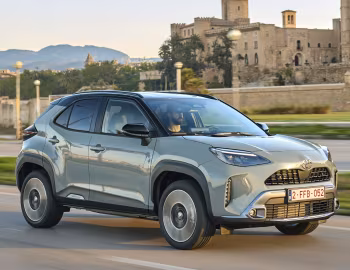 Toyota Yaris Cross HEV "Premiere Edition" [EU-spec] '2023–pr.