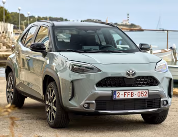 Toyota Yaris Cross HEV "Premiere Edition" [EU-spec] '2023–pr.