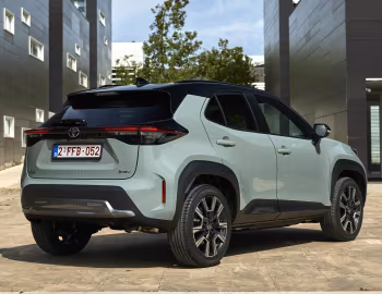 Toyota Yaris Cross HEV "Premiere Edition" [EU-spec] '2023–pr.