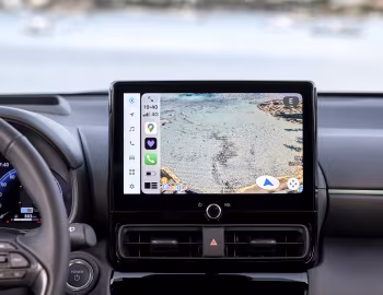 Interior Toyota Yaris Cross HEV "Premiere Edition" [EU-spec] '2023–pr.