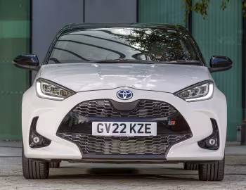 Toyota Yaris Hybrid GR Sport [UK-spec] '2022–24