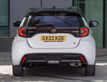 Toyota Yaris Hybrid GR Sport [UK-spec] '2022–24