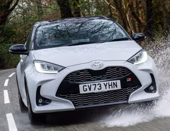Toyota Yaris GR Sport Hybrid [UK-spec] '2024–pr.