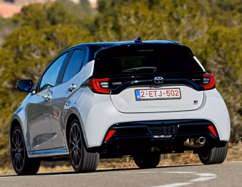 Toyota Yaris GR Sport Hybrid [EU-spec] (XP210) '2023–pr.