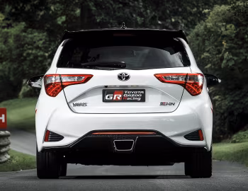 Toyota Yaris GRMN [Worldwide] '2017–20