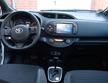 Panel frontal Toyota Yaris Hybrid [Worldwide] '2017–20