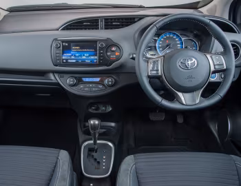 Panel frontal Toyota Yaris Hybrid [South Africa] '2014–17